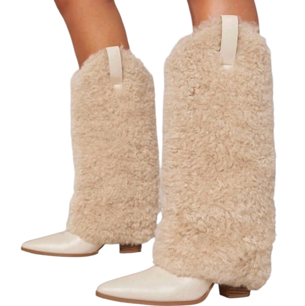 Cowboy Chalet Stacked Heel Fur Boots Cream